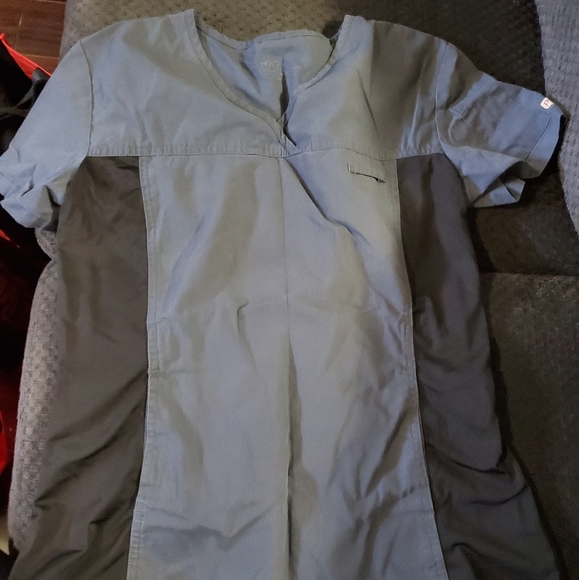 Scrub top - Picture 1 of 1